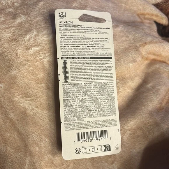 Eyelash Duo - Heated Eyelash Curler with Revlon Waterproof Mascara - Picture 7 of 10